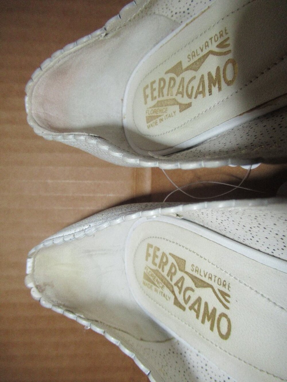 Salvatore Ferragamo Vintage Vara Perforated Leather Bow Pumps White Gold | 8 B - Picture 8 of 16